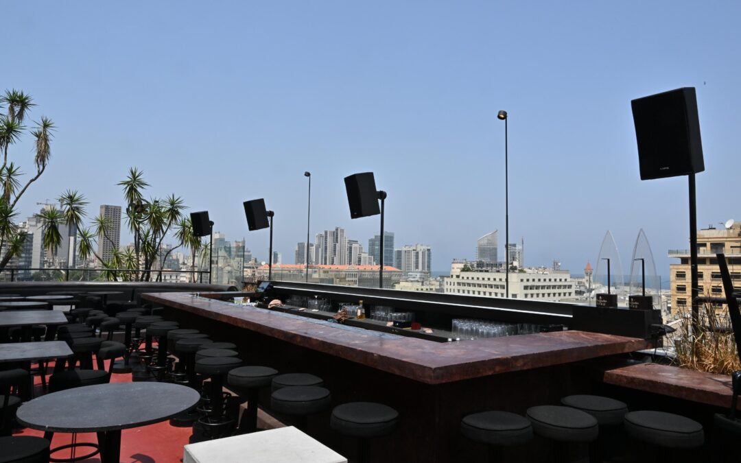 Sistema de sonido profesional en Cee Rooftop, Beirut