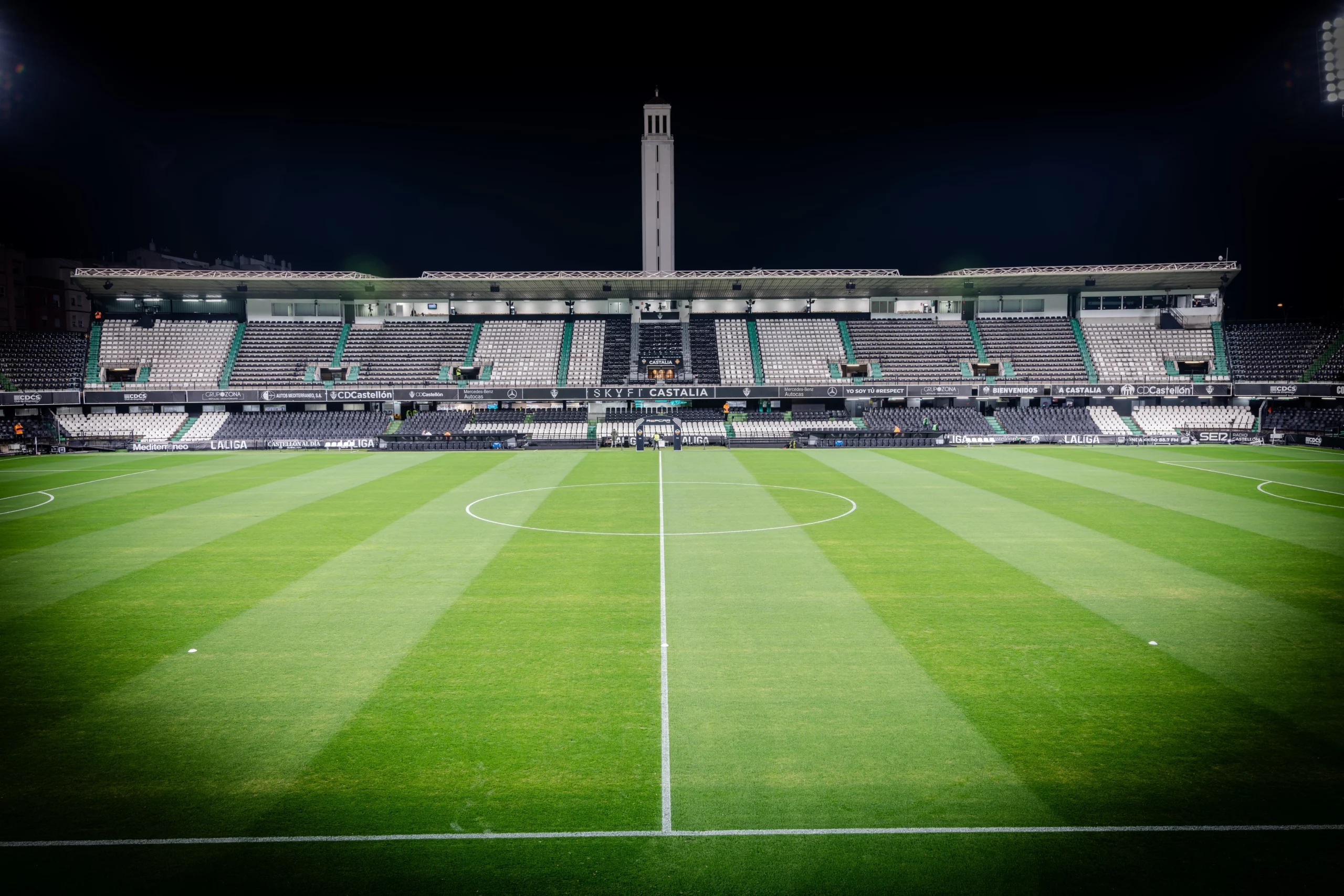 Campo Futbol Castalia Castellon -Grandes-14 CPs-210 esbozo de Lynx Pro Audio