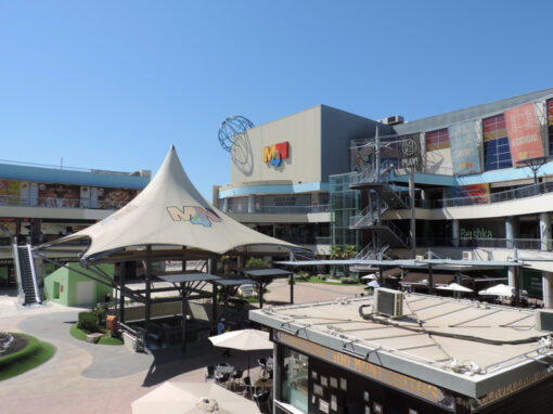 MN4, an open-air shopping centre with weather-resistant loudspeakers